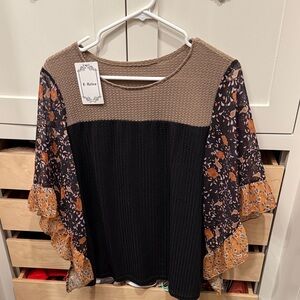 Women's Floral Sleeve Top - Black and Brown